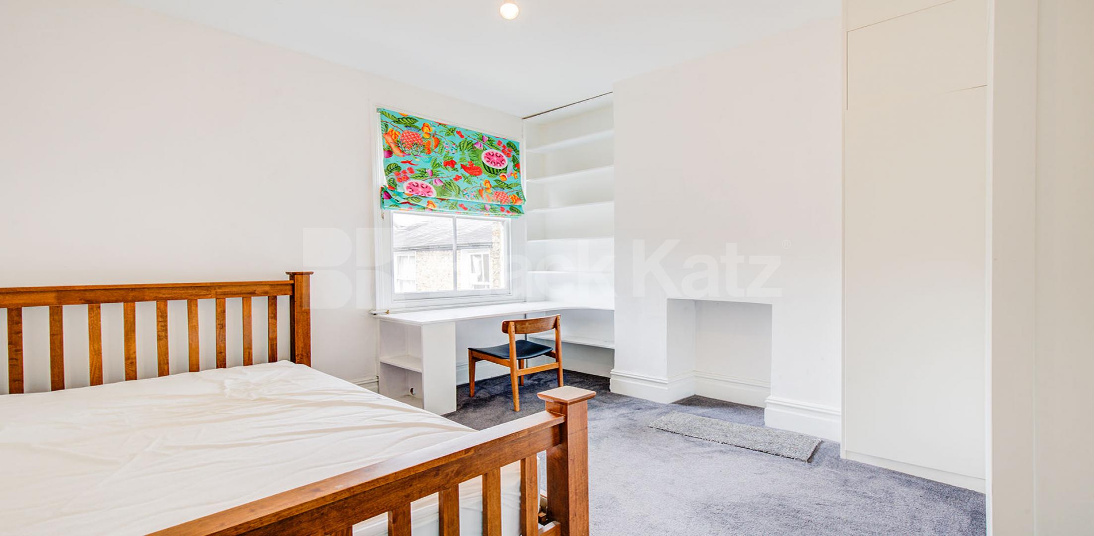 			2 Bedroom, 1 bath, 1 reception Flat			 Ormiston Grove, SHEPHERDS BUSH